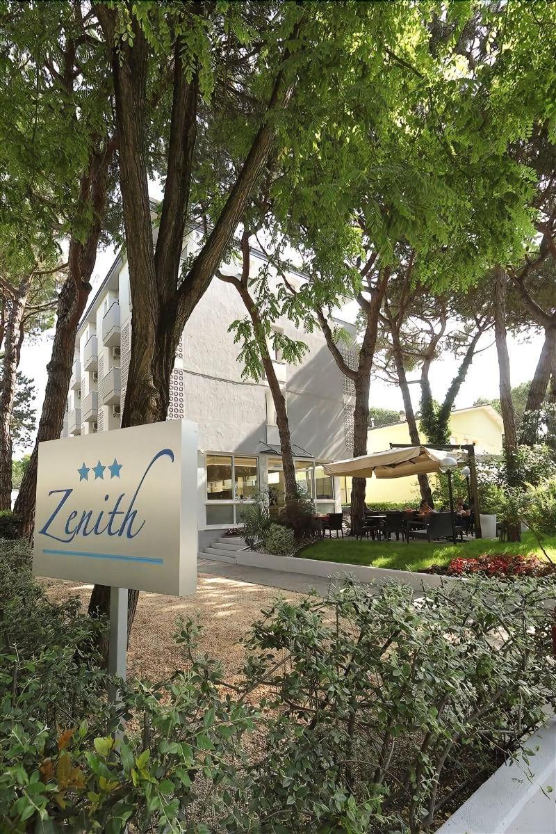 Hotel Meuble Zenith لينانو سابيادورو المظهر الخارجي الصورة