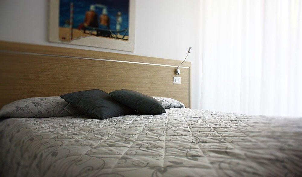 Hotel Meuble Zenith لينانو سابيادورو المظهر الخارجي الصورة